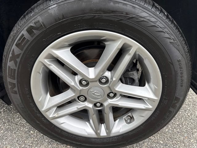 Used 2023 Hyundai Kona SE w/ Cargo Package AWD/4WD image 7