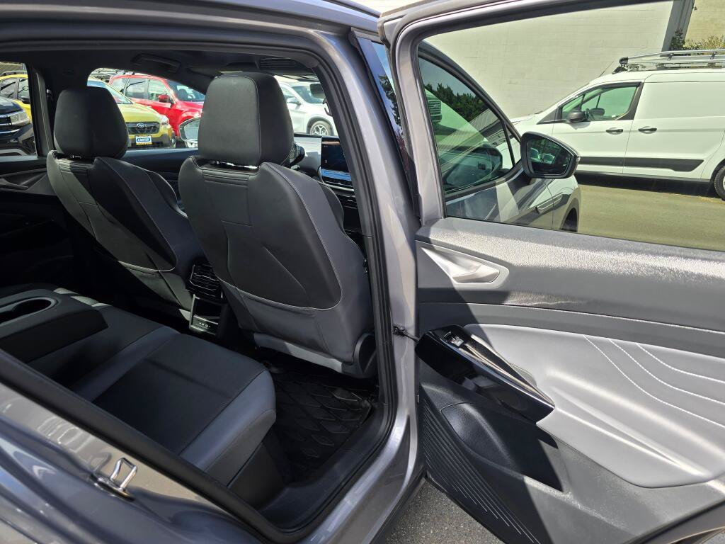 Used 2023 Volkswagen ID.4 Pro S RWD image 13