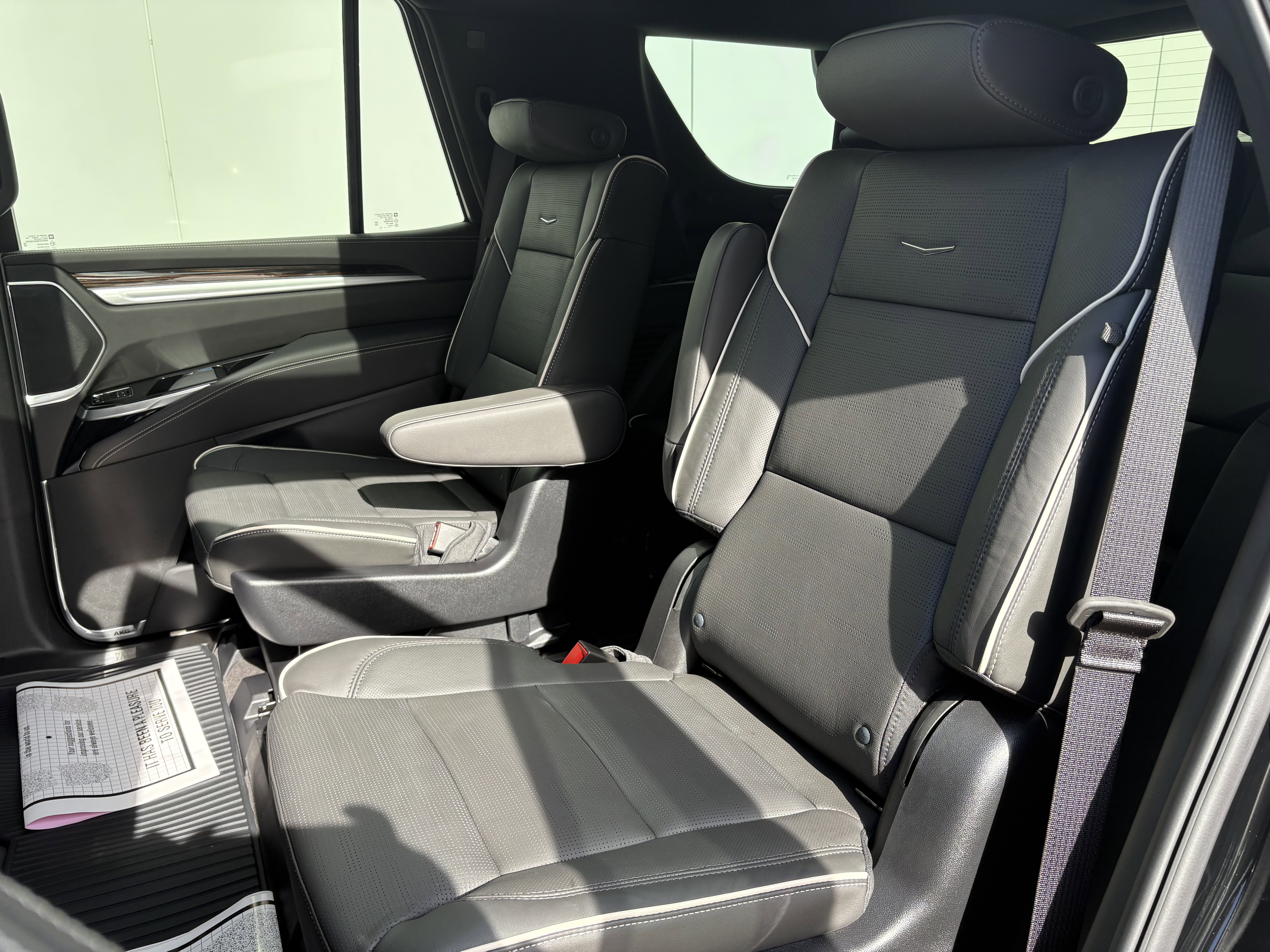 New 2026 Cadillac Escalade Luxury image 14