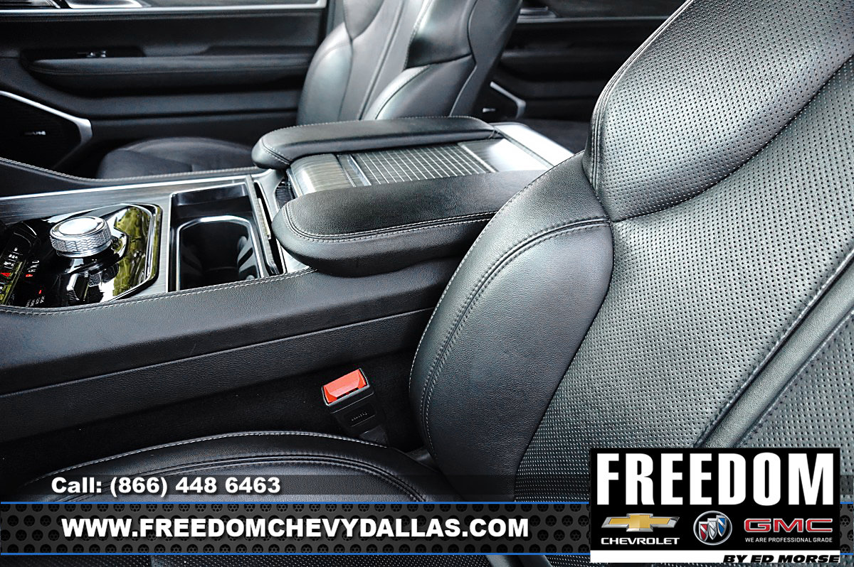 Used 2024 Jeep Wagoneer Series II w/ Flexible Seating Group AWD/4WD image 30