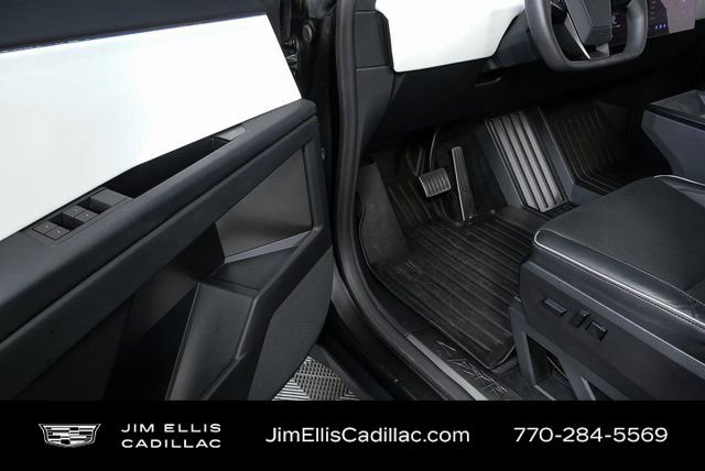 Used 2024 Tesla Cybertruck AWD Crew Cab image 8
