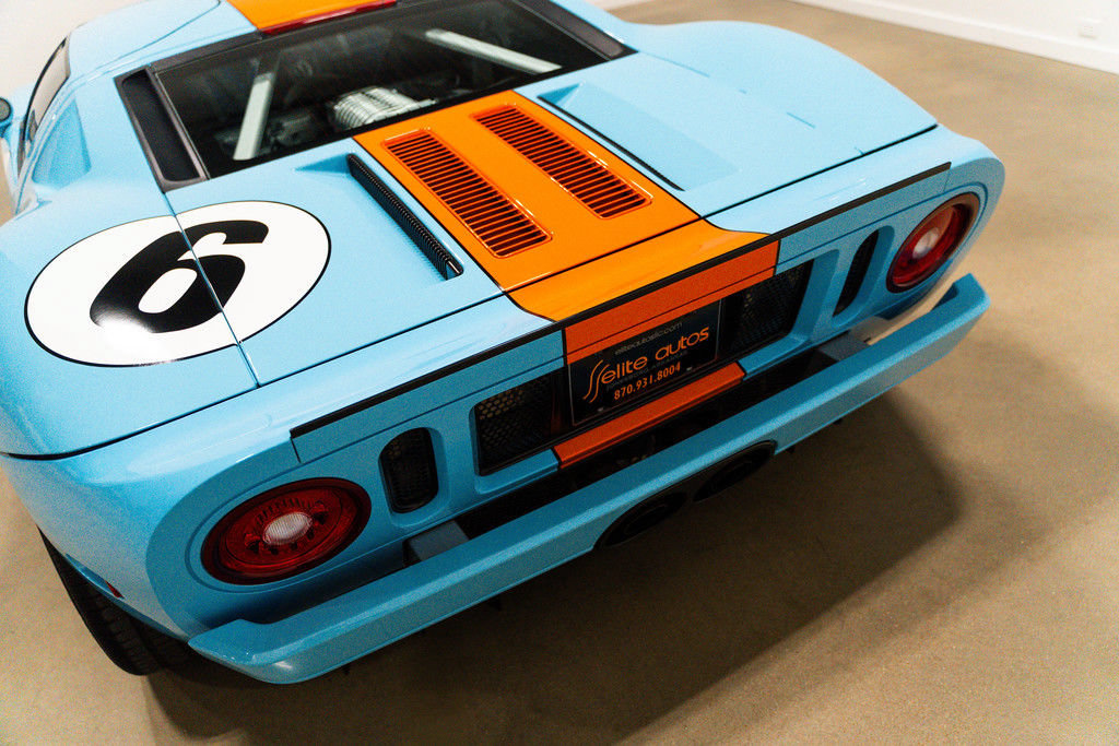 Used 2006 Ford GT RWD image 7