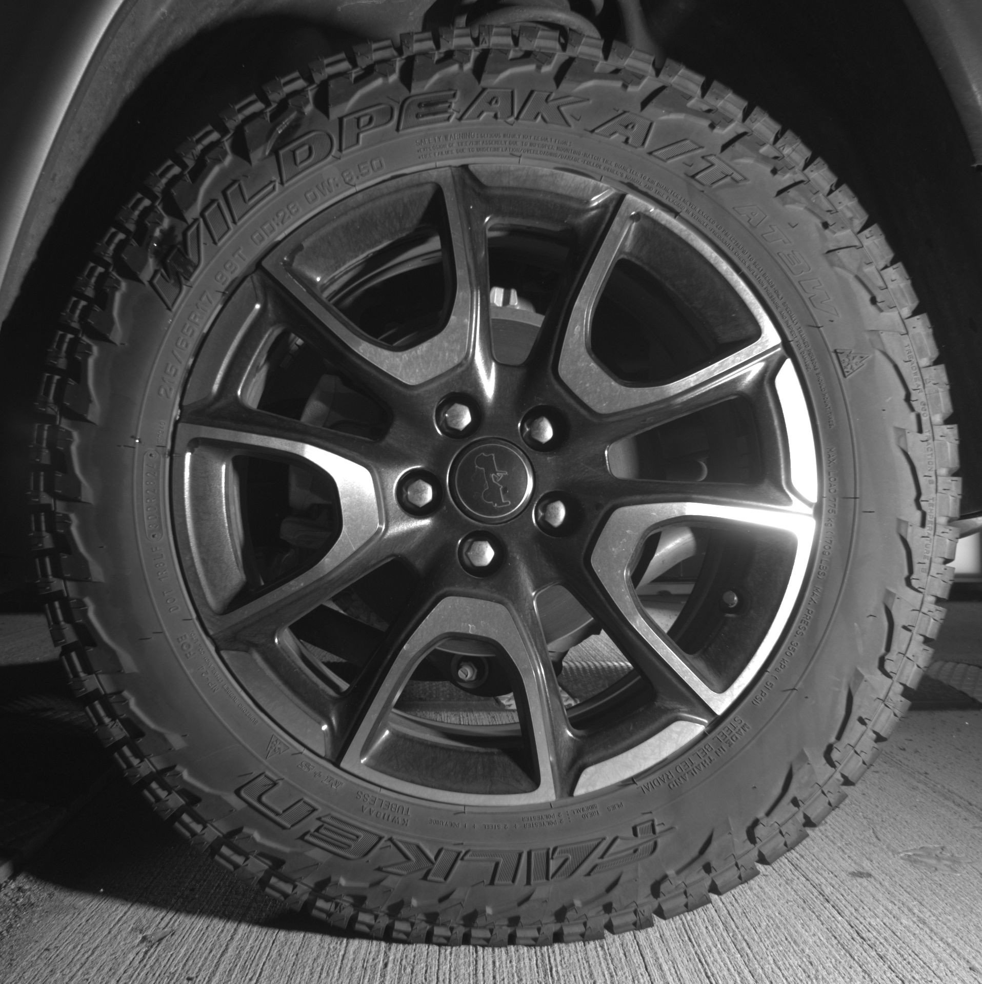 Used 2025 Jeep Compass Trailhawk AWD/4WD image 14