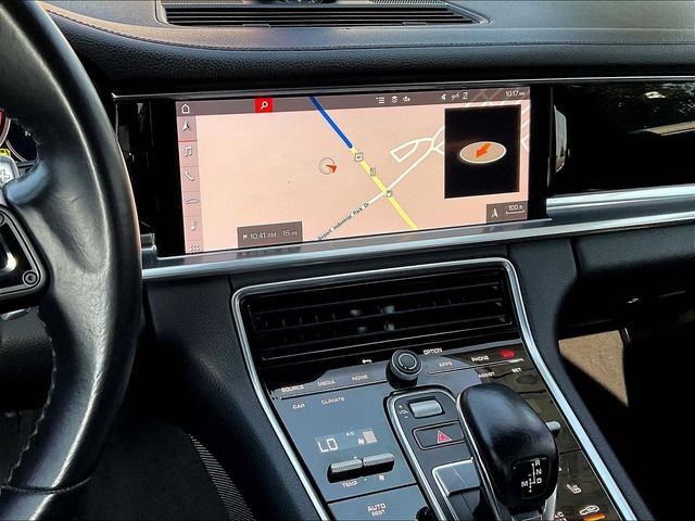 Used 2021 Porsche Panamera RWD image 11