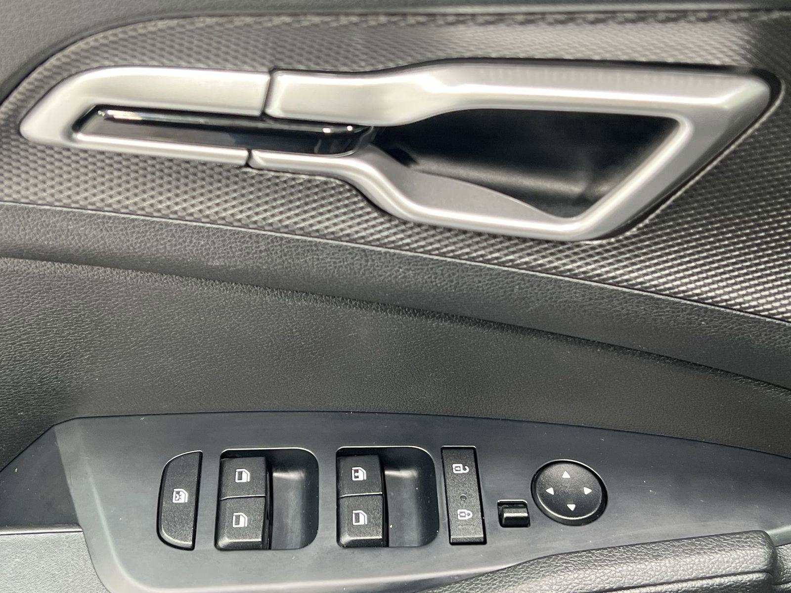 Used 2024 Kia Sportage LX image 13