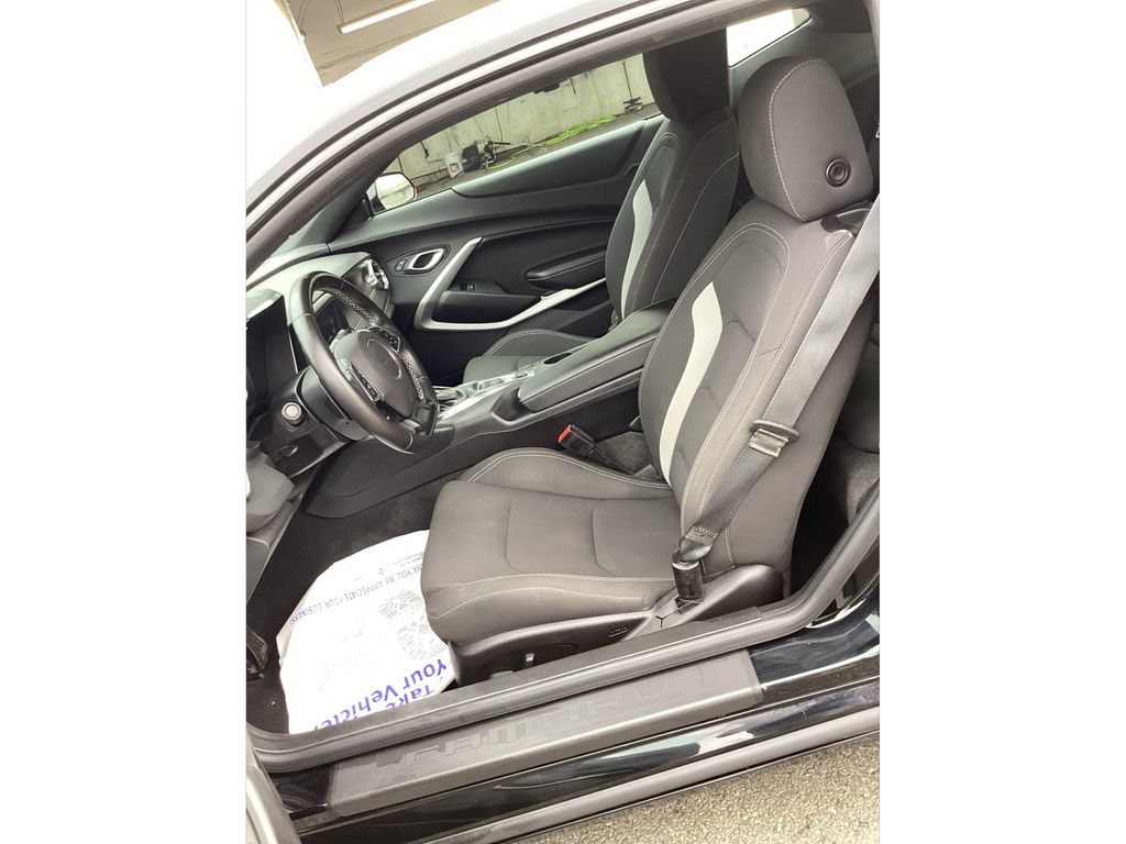 Used 2018 Chevrolet Camaro LT w/ RS Package RWD image 9