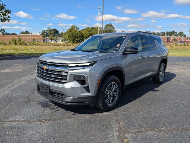 Used 2024 Chevrolet Traverse LT image 7