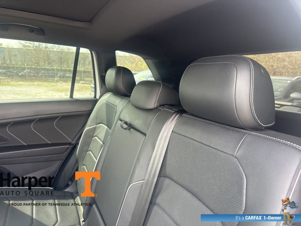 Used 2023 Volkswagen Tiguan SEL R-Line image 9