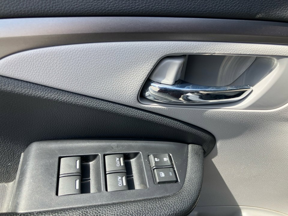 Used 2019 Honda Pilot LX image 36