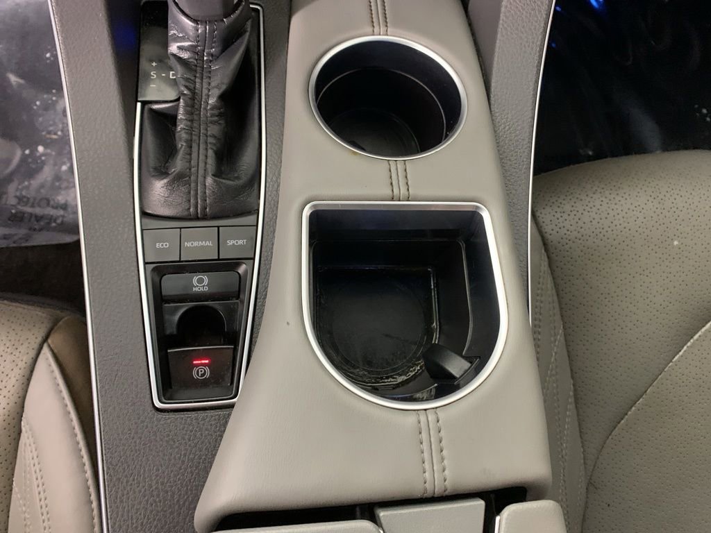 Used 2020 Toyota Avalon Limited w/ Advanced Safety Package FWD image 27