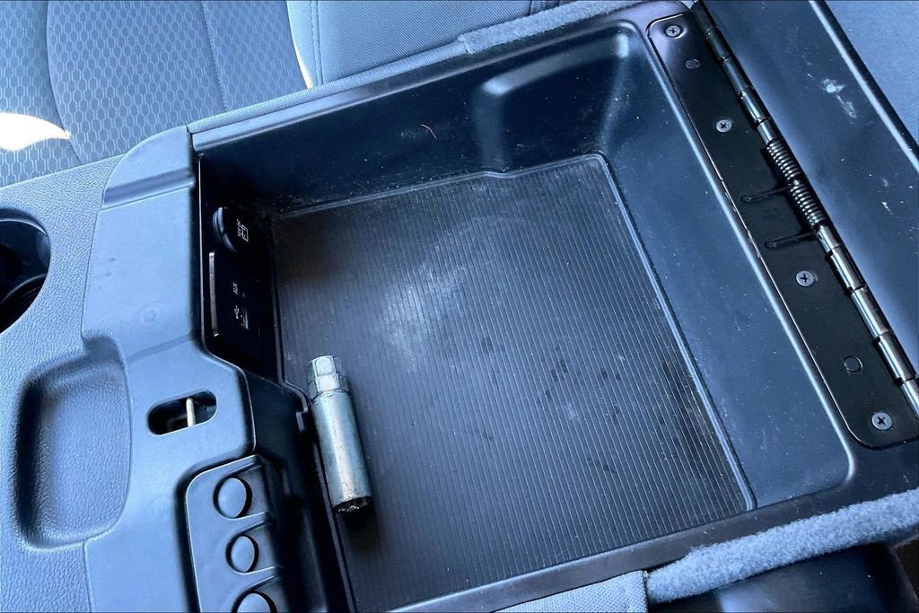 Used 2017 RAM 1500 Classic SLT image 24