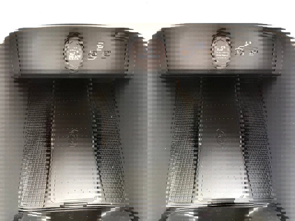 New 2026 Volvo XC40 B5 Ultra w/ Protection Package Premier image 26