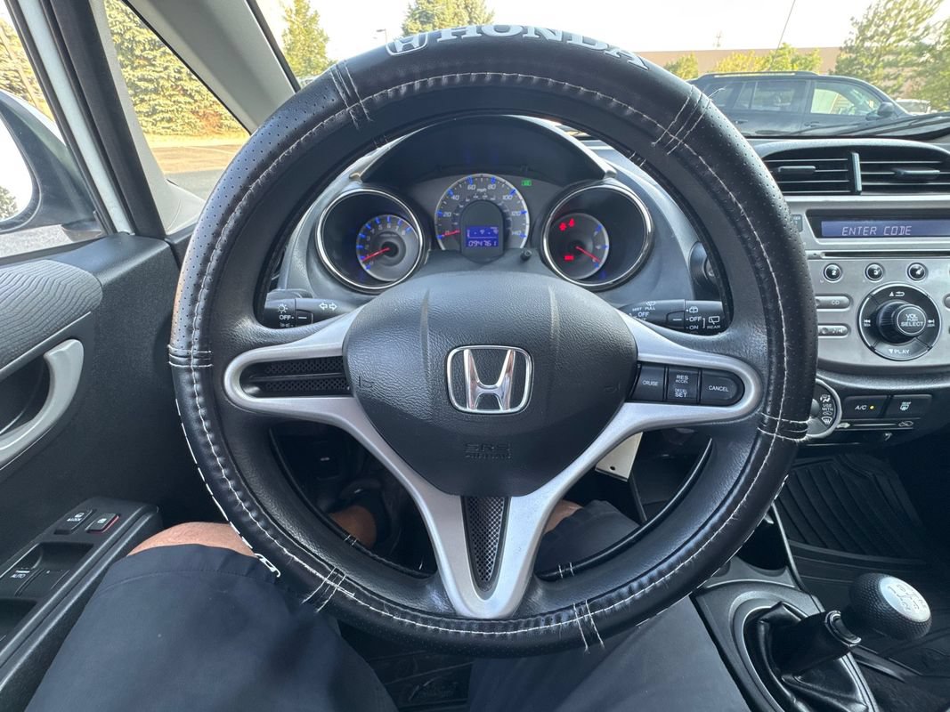 Used 2013 Honda Fit image 25