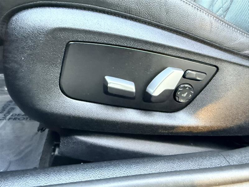Used 2022 BMW 540i w/ Premium Package RWD image 30