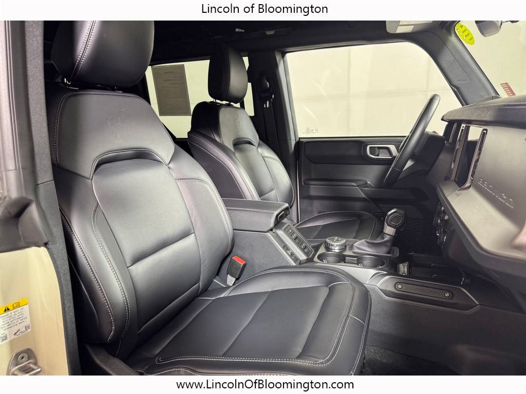 Used 2025 Ford Bronco Outer Banks AWD/4WD image 8