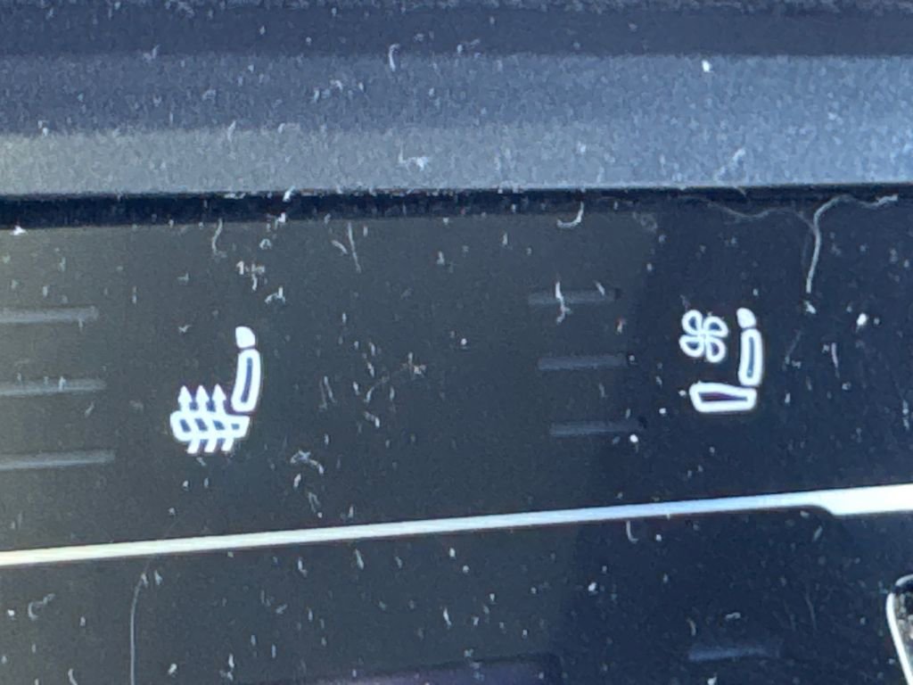 Used 2024 Volkswagen Tiguan SEL R-Line image 31