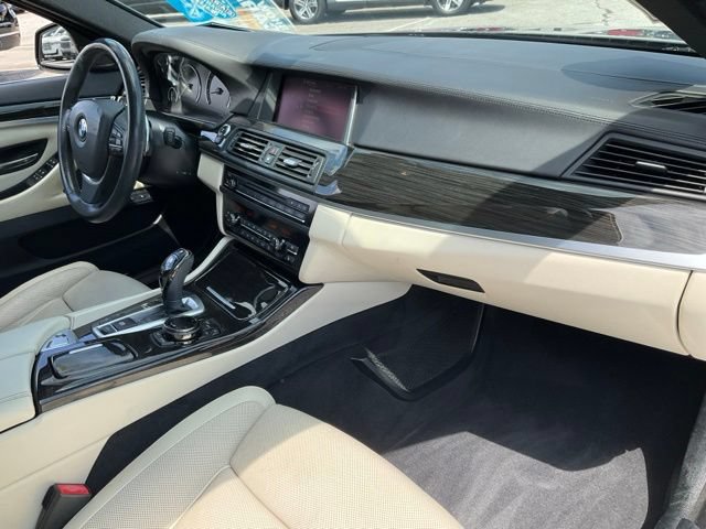 Used 2015 BMW 550i Sedan RWD image 24