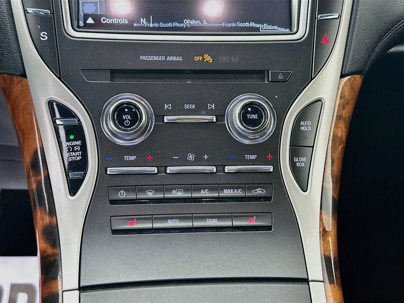 Used 2017 Lincoln MKX Select w/ Select Plus Package FWD image 16