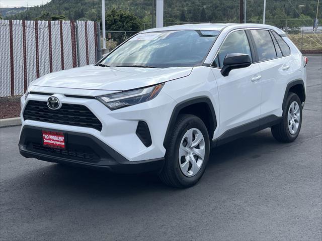Certified 2025 Toyota RAV4 LE AWD/4WD image 1
