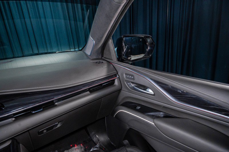 Used 2023 Cadillac Escalade ESV V w/ Heavy-Duty Trailer Package AWD/4WD image 26