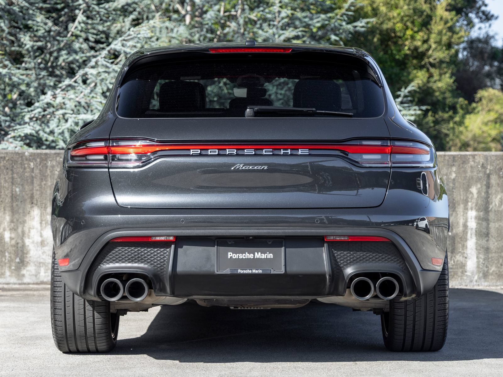 Certified 2023 Porsche Macan AWD/4WD image 10