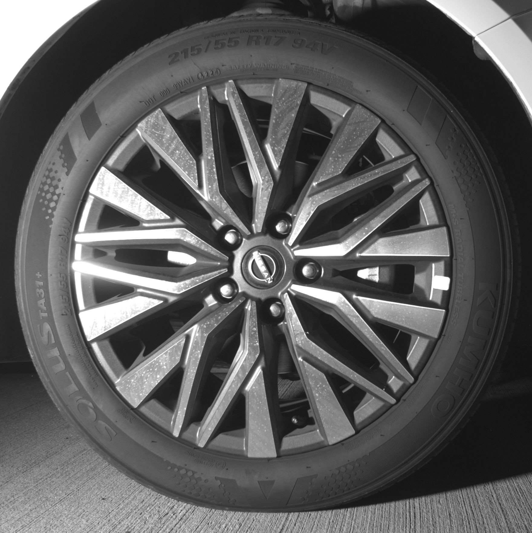 Used 2025 Nissan Altima 2.5 SV FWD image 13