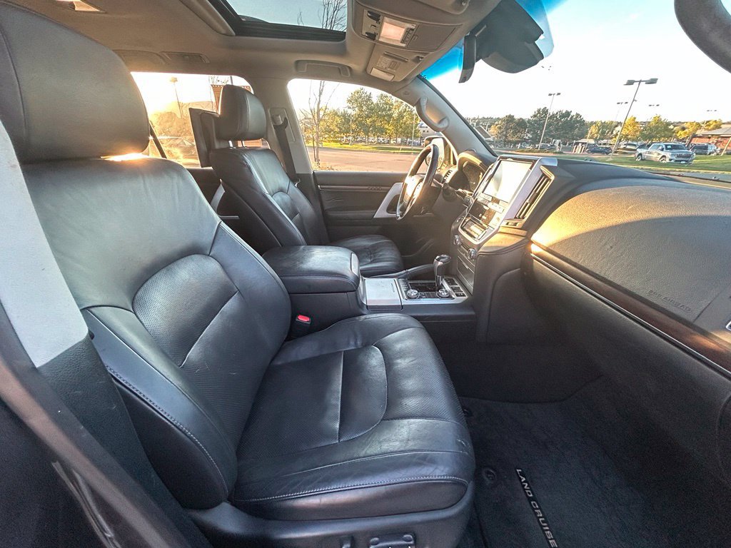 Used 2019 Toyota Land Cruiser AWD/4WD image 31