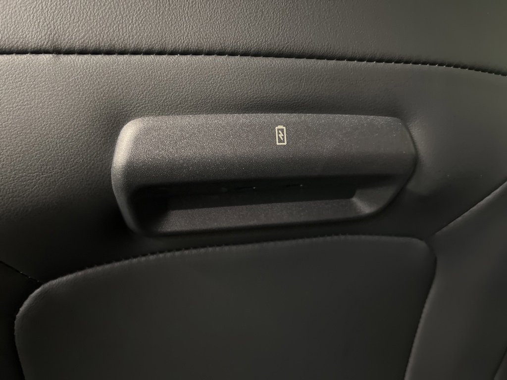 New 2026 Ford Expedition Platinum image 36