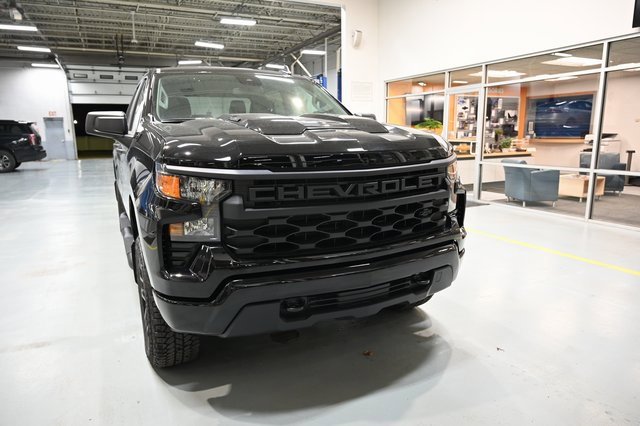 New 2026 Chevrolet Silverado 1500 Custom Trail Boss w/ Turbomax Blackout Package image 3