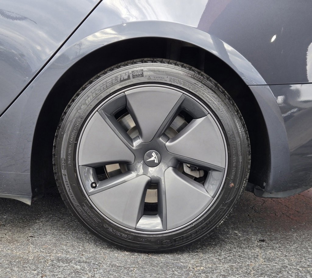Used 2023 Tesla Model 3 Standard Range image 6