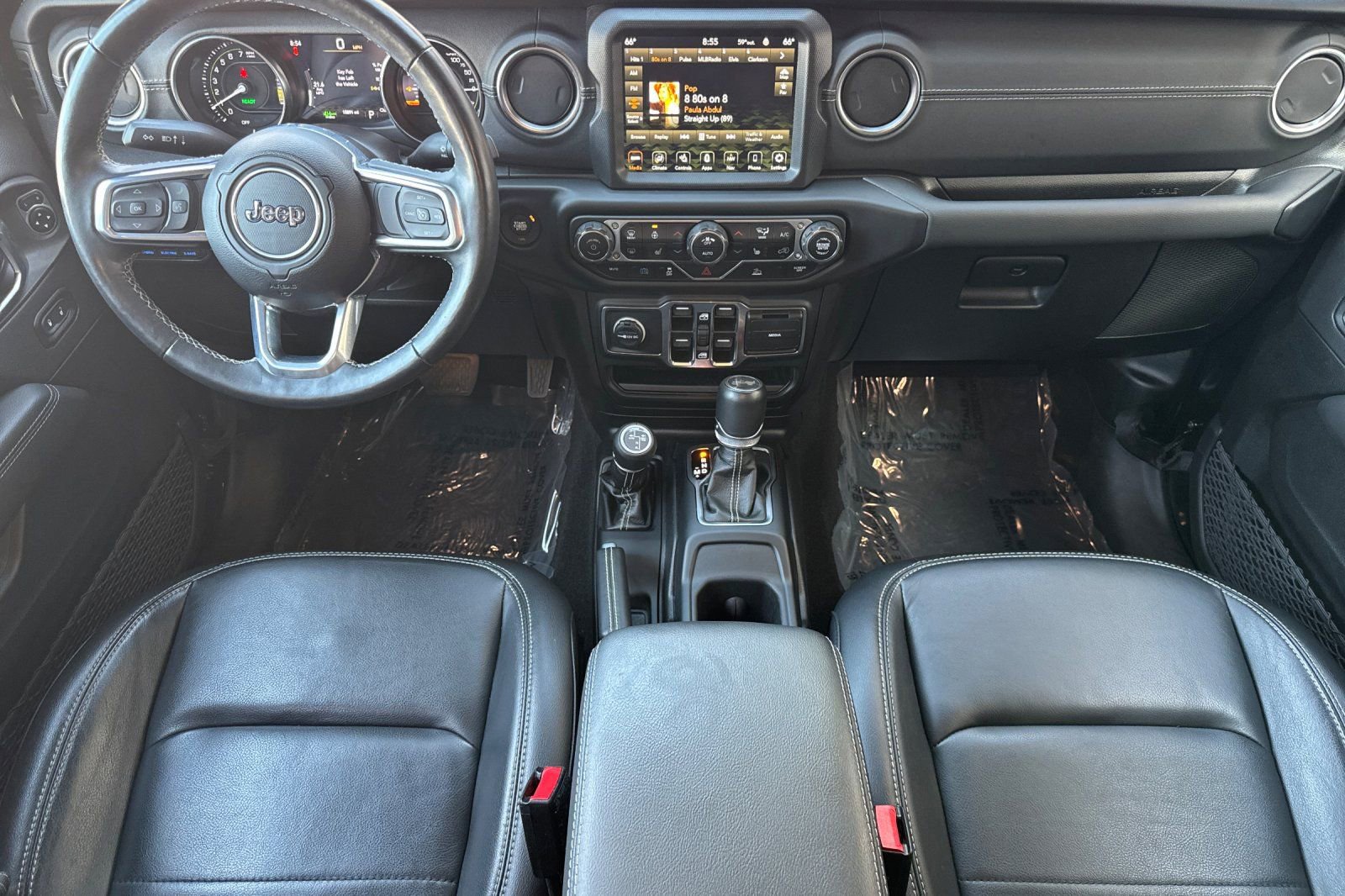 Used 2023 Jeep Wrangler Unlimited Sahara w/ Cold Weather Group AWD/4WD image 3