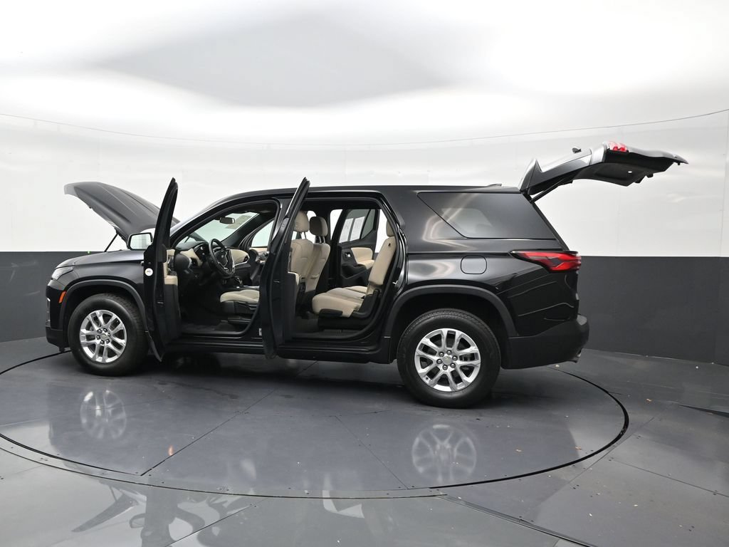 Used 2023 Chevrolet Traverse LS FWD image 31