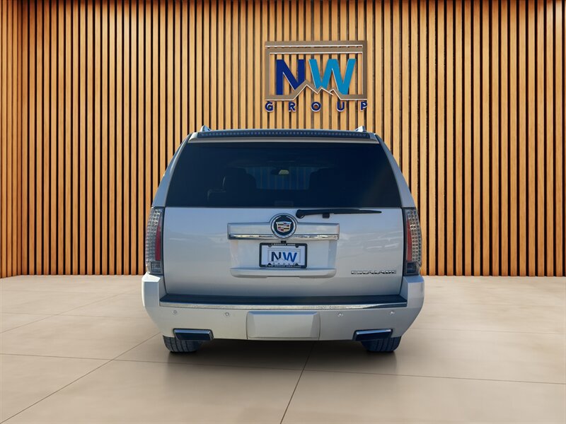 Used 2014 Cadillac Escalade ESV Premium AWD/4WD image 43