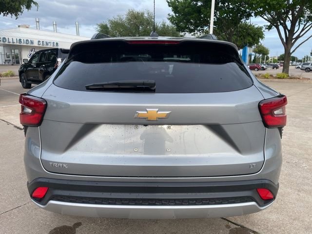 Used 2025 Chevrolet Trax LT image 6