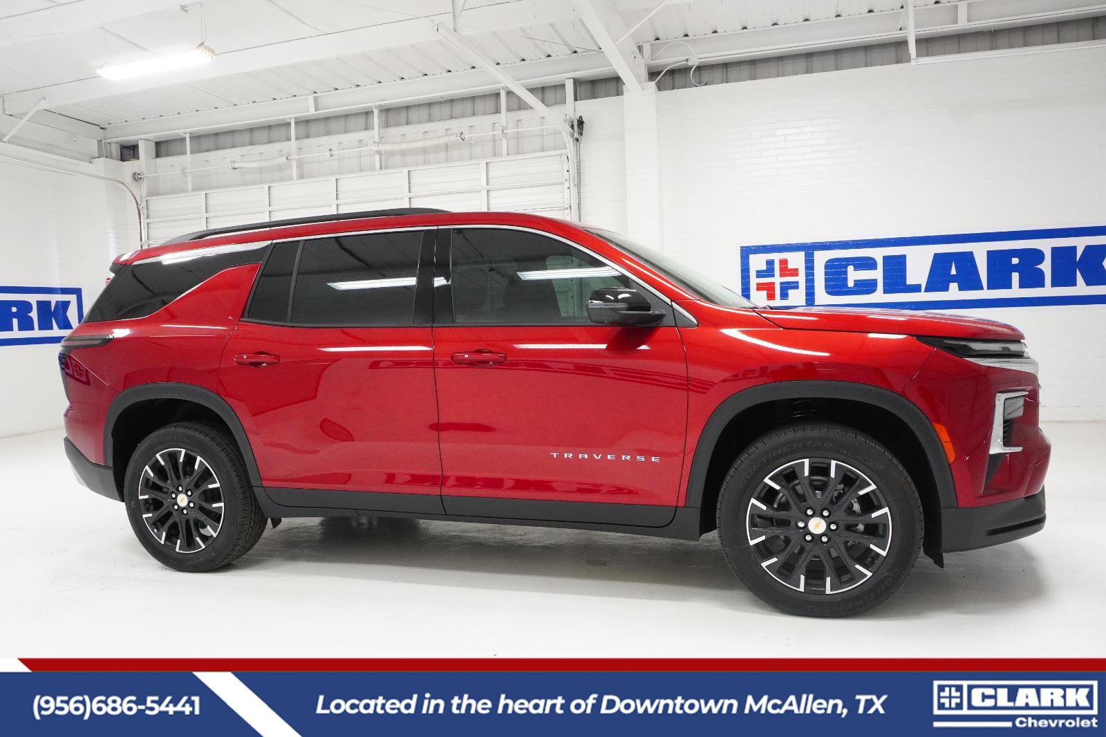 New 2026 Chevrolet Traverse LT w/ Sun and Wheel Package image 4