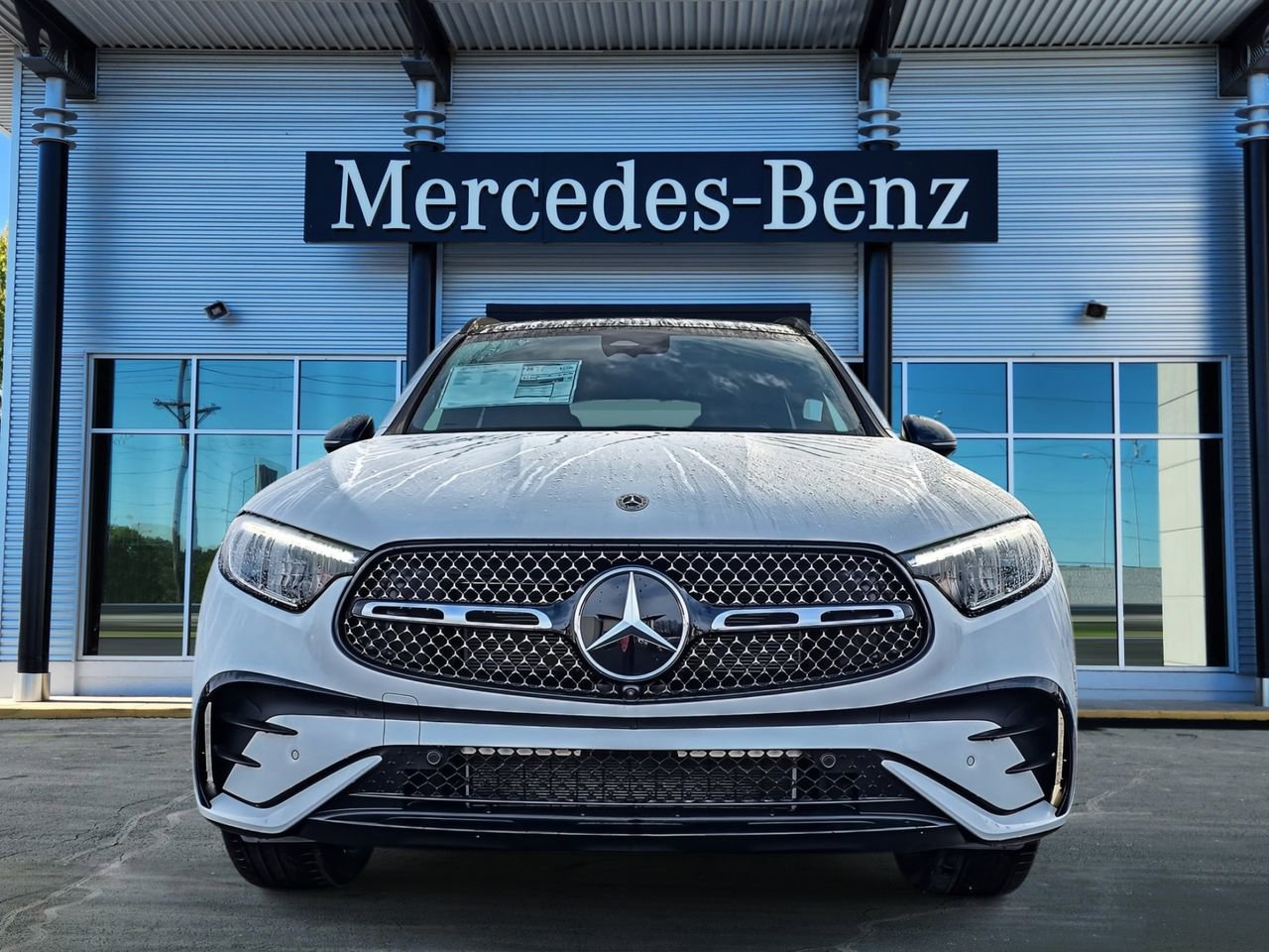 New 2026 Mercedes-Benz GLC 300 4MATIC image 2