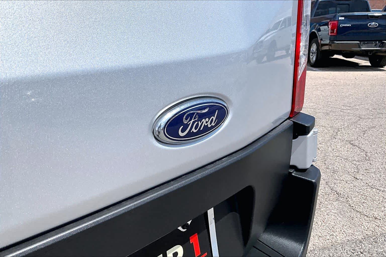 Used 2025 Ford Transit 350 XL RWD image 10