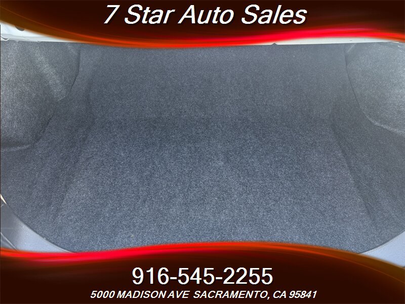 Used 2005 Ford Mustang GT Premium image 14