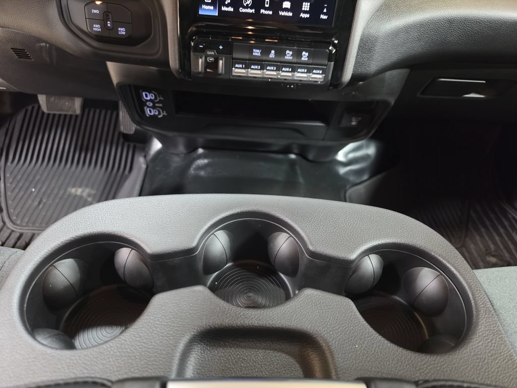 New 2026 RAM 2500 Tradesman AWD/4WD image 23
