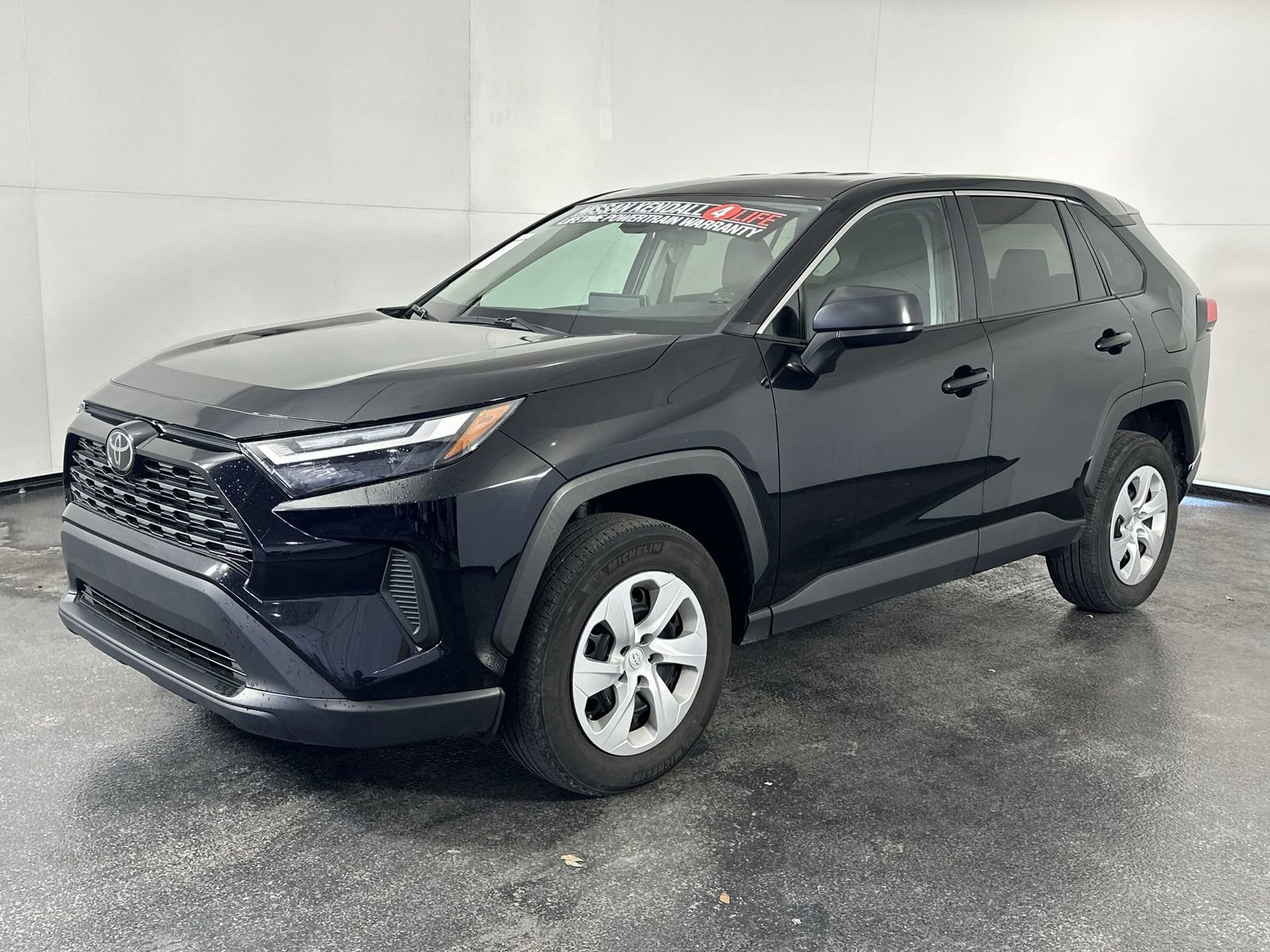 Used 2024 Toyota RAV4 LE FWD image 4