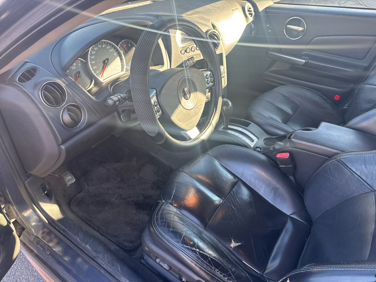 Used 2008 Pontiac Grand Prix w/ Premium Package image 9