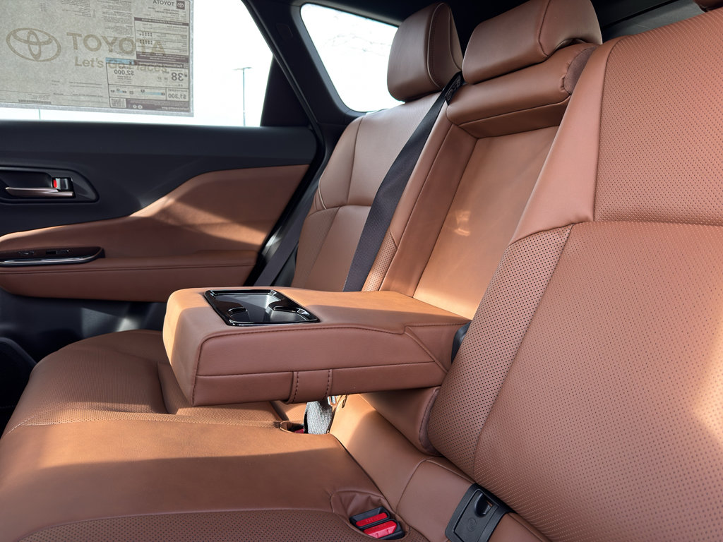 New 2026 Toyota Crown Signia image 9