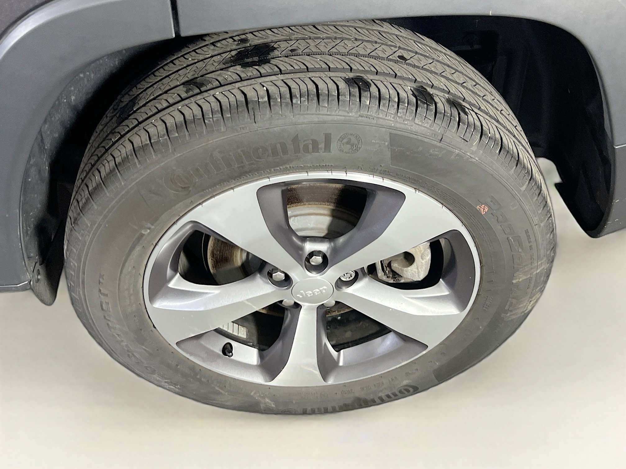 Used 2022 Jeep Cherokee Limited AWD/4WD image 30