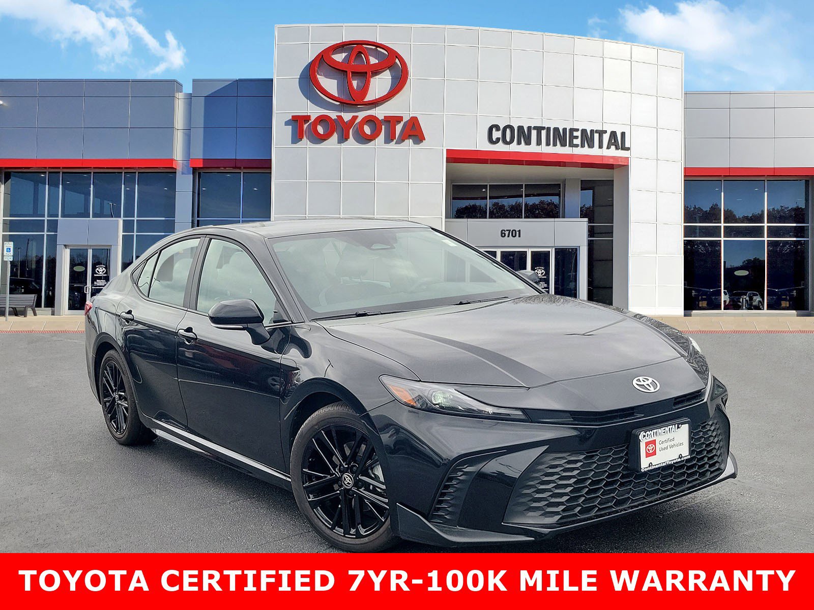 Certified 2025 Toyota Camry SE image 1