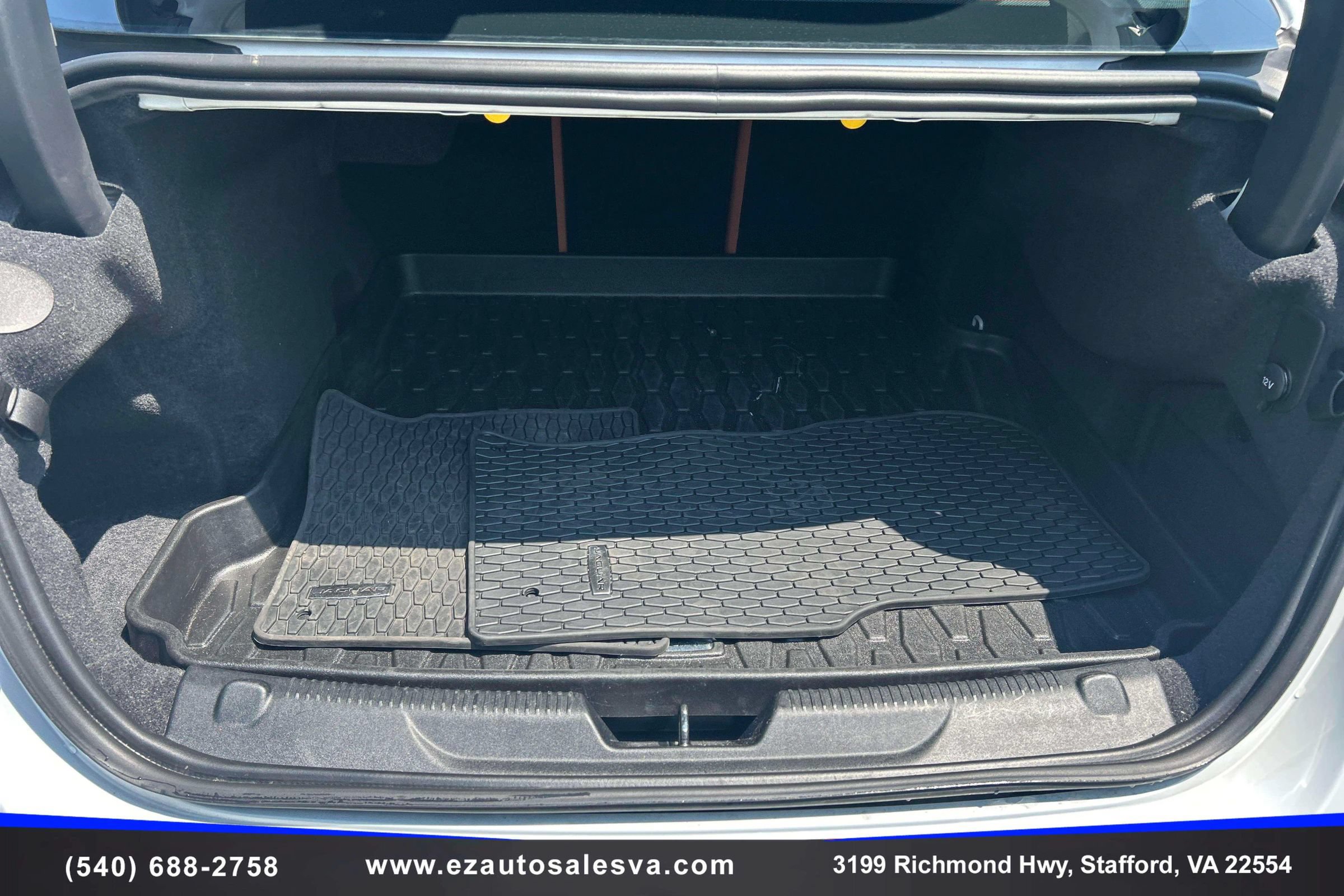 Used 2018 Jaguar XE Portfolio AWD/4WD image 11