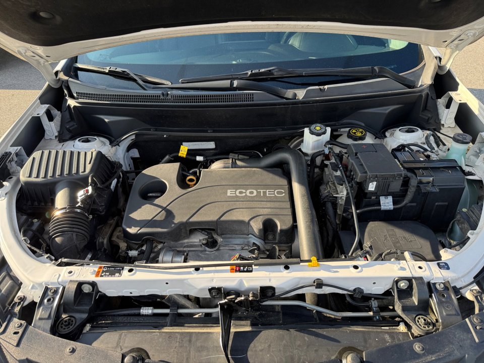 Used 2020 Chevrolet Equinox LT w/ Sport Edition FWD image 20