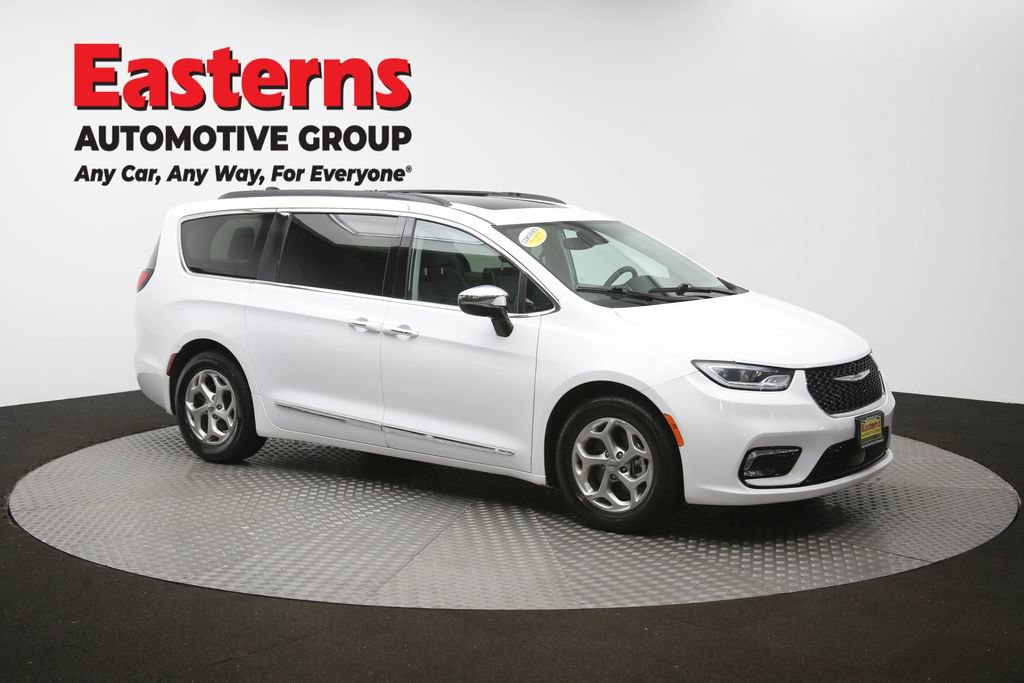 Used 2023 Chrysler Pacifica Limited FWD image 51