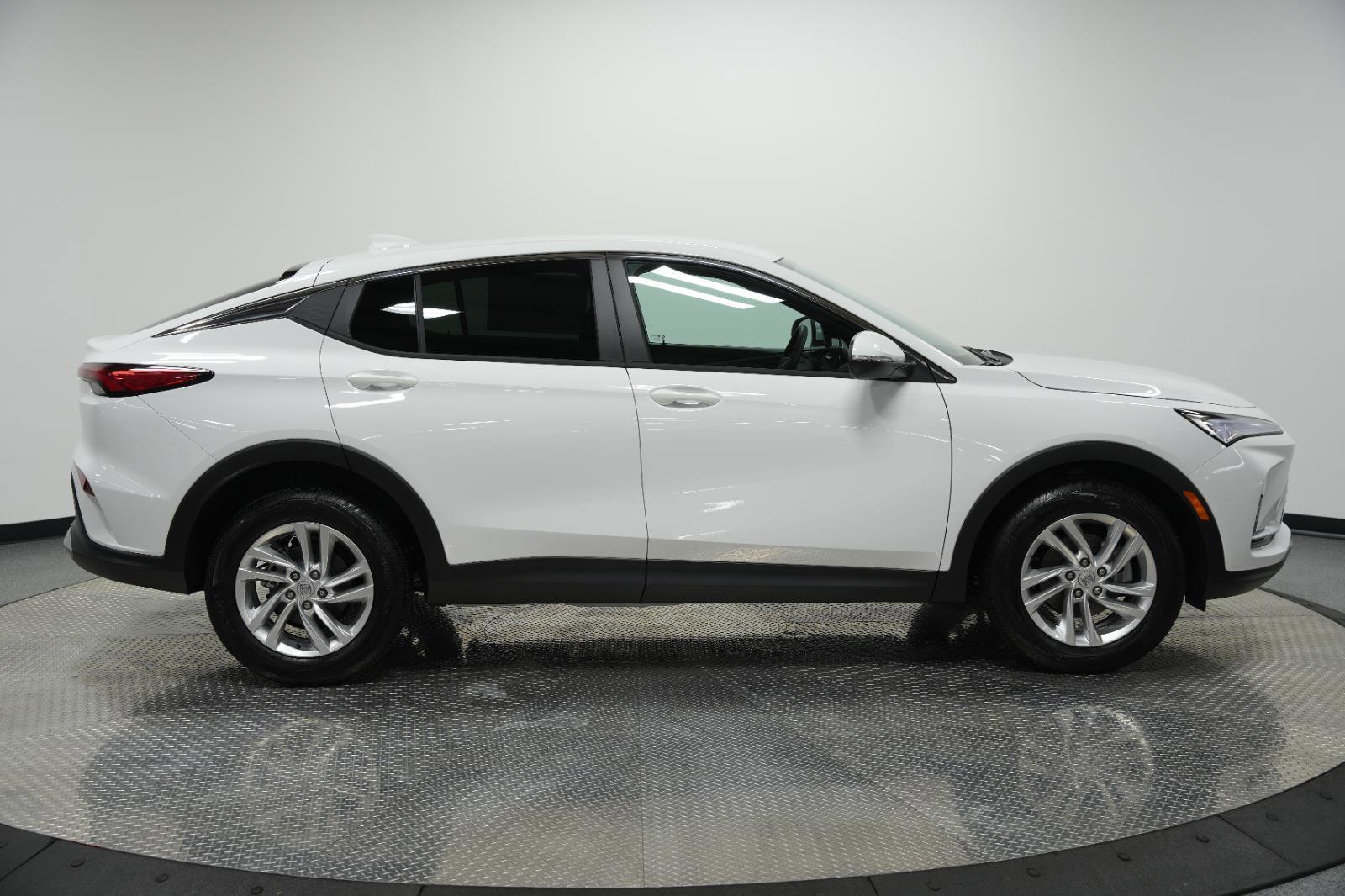 New 2025 Buick Envista Preferred image 9