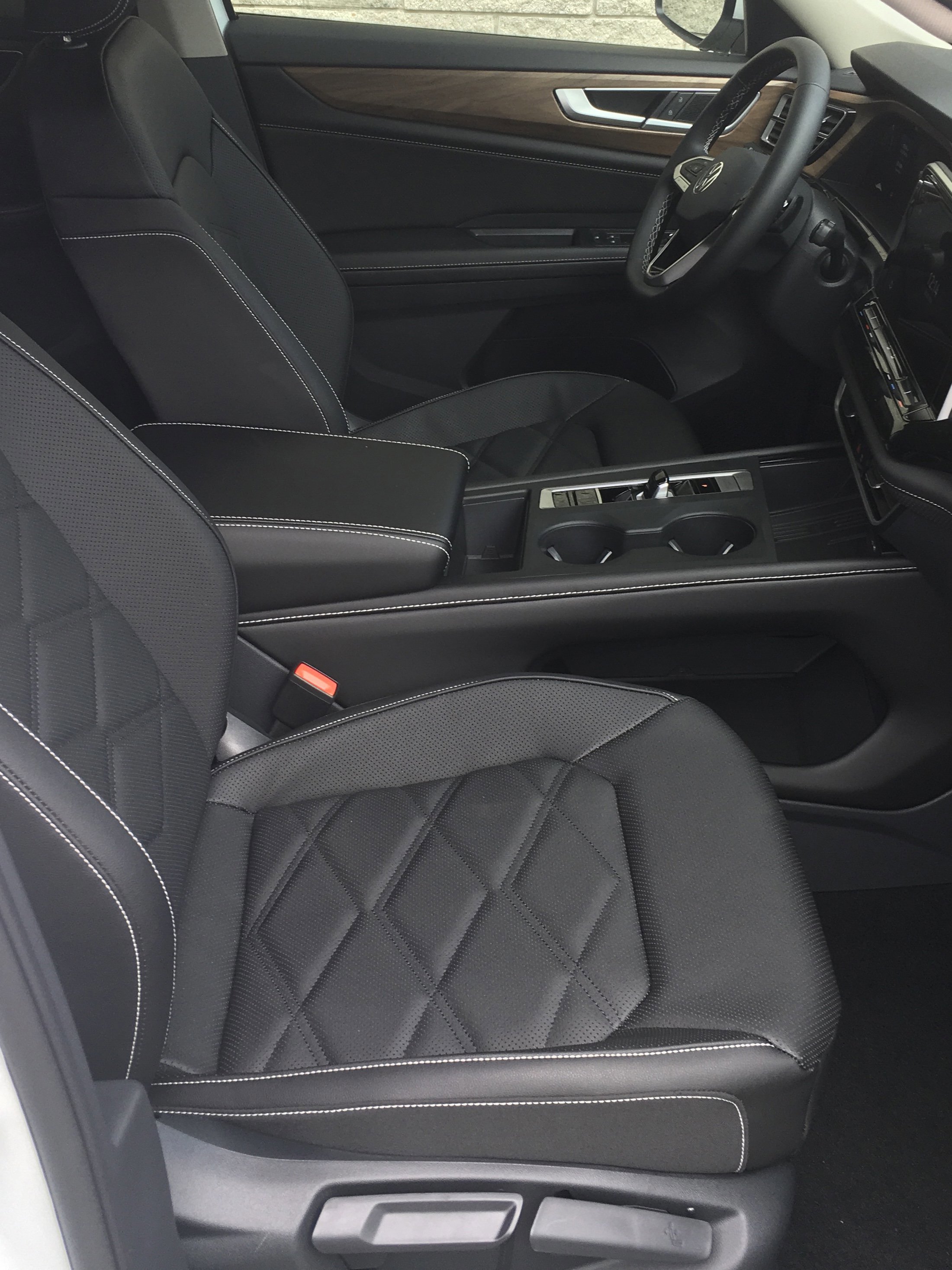 New 2026 Volkswagen Atlas SE image 8