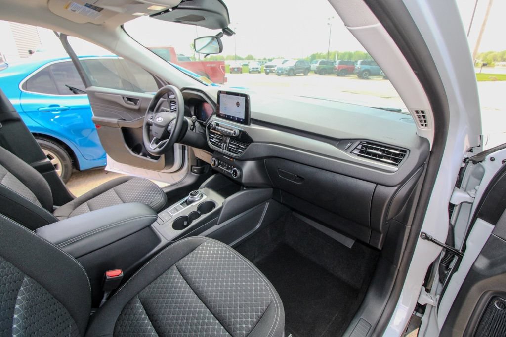 Used 2025 Ford Escape Active FWD image 16